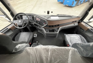 DONGFENG GX DFH4180 (МРМ 18т) ТЯГАЧ 4×2